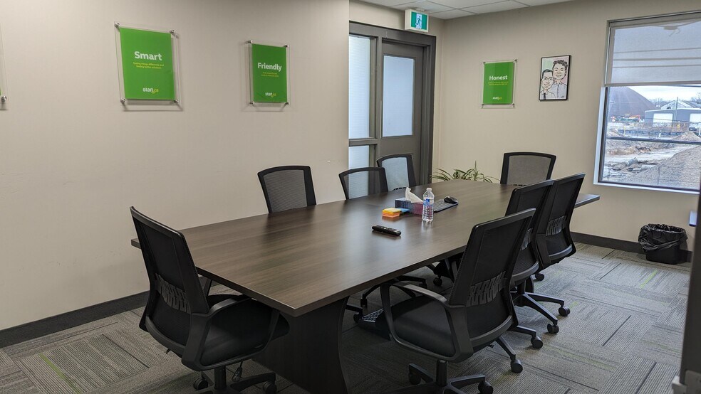 More Photos Of 700 York St, London Office For Lease