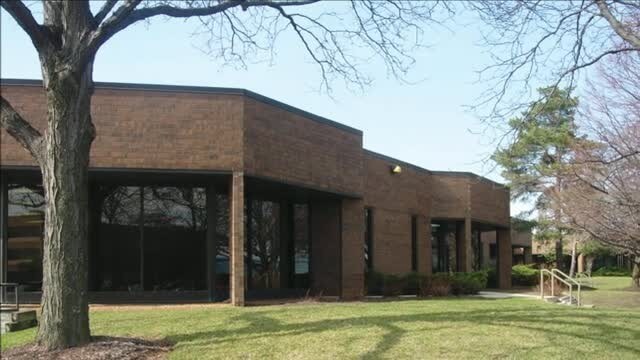 Primary Photo Of 1050-1098 N Tower Ln, Bensenville Flex For Lease