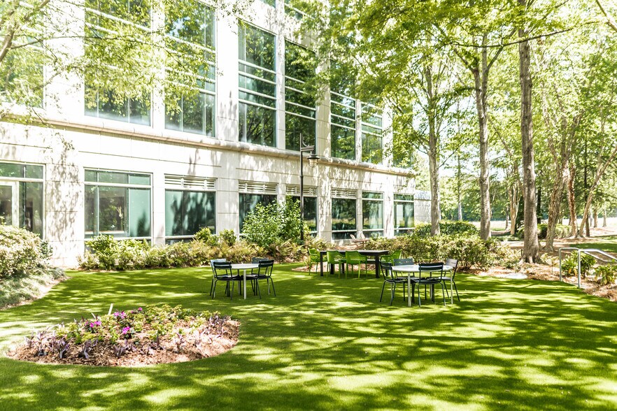 More Photos Of 13560 Morris Rd, Alpharetta Office For Lease