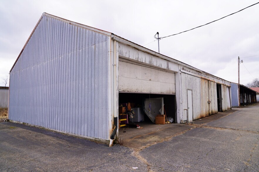 More Photos Of 16 Madison St, Leetonia Flex For Sale