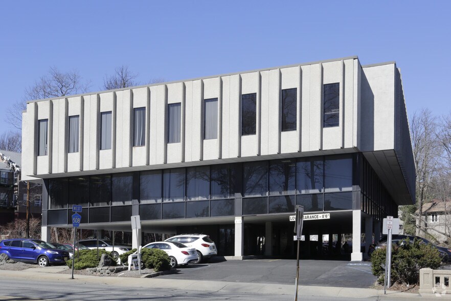 More Photos Of 111 Northfield Ave, West Orange Office For Lease