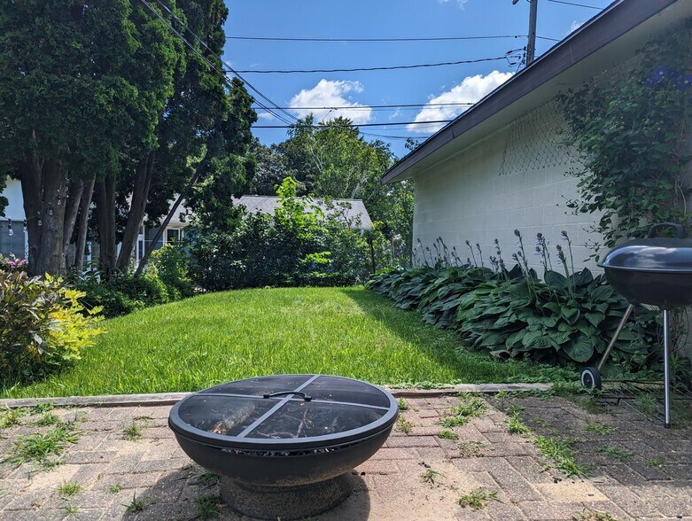 More Photos Of 417 Berwyn Dr, Madison Apartments For Sale