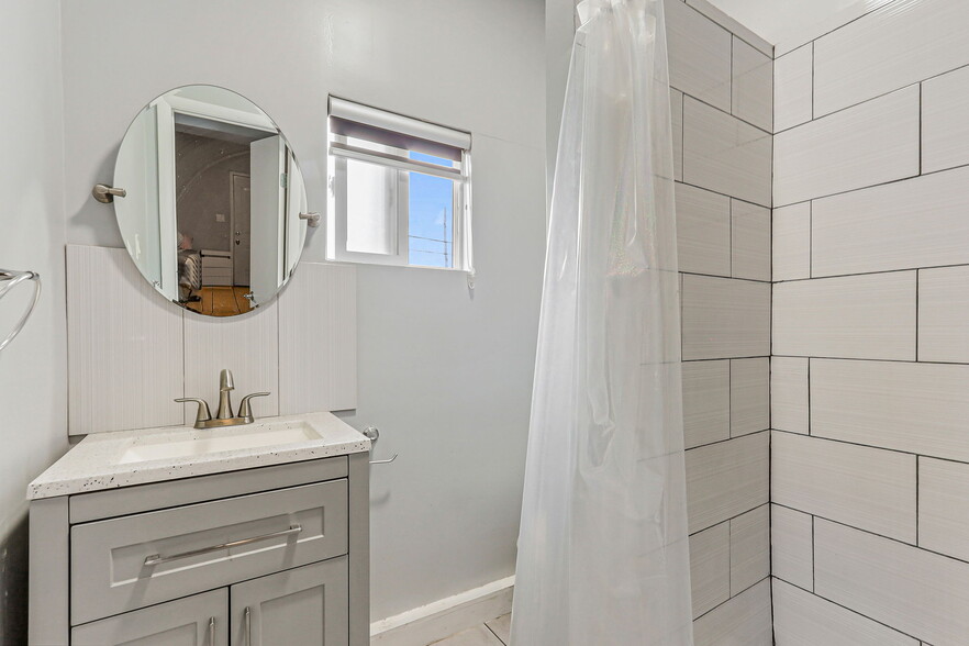 More Photos Of 2222 Bassett Ave, El Paso Storefront Retail Residential For Sale
