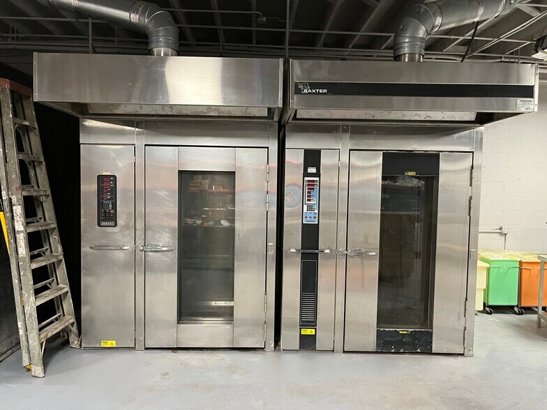 More Photos Of 1917 N Dixie Hwy, West Palm Beach Storefront Retail Office For Lease