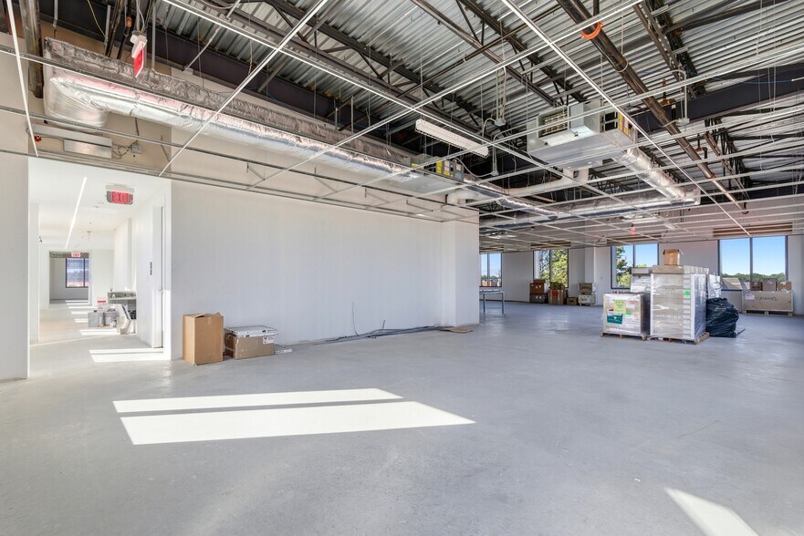 More Photos Of 10402 Valley Forge Dr, Houston Office For Lease