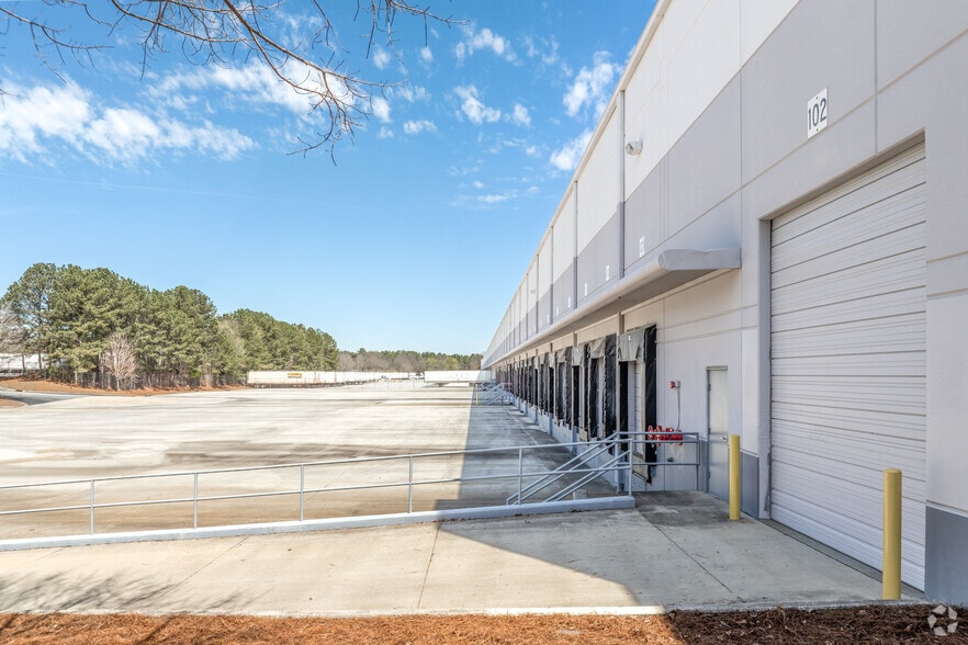 More Photos Of 4300 S Fulton Pky, Atlanta Warehouse For Lease
