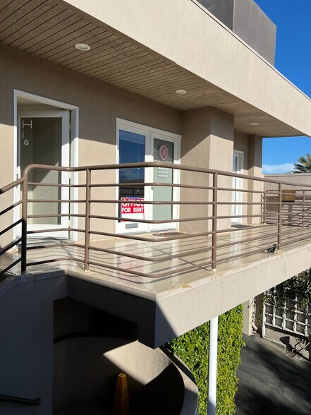 Primary Photo Of 2333 E Coast Hwy, Corona Del Mar Storefront Retail Office For Lease