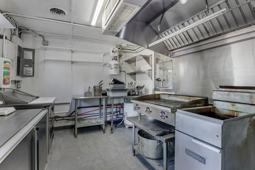 More Photos Of 410 2nd St, Chetek General Retail For Sale