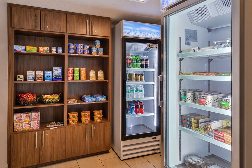 More Photos Of 4525 Howard Rd, Westley Hotel For Sale