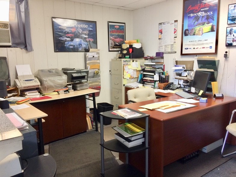 More Photos Of 400 Black Horse Pike, Mount Ephraim Auto Dealership For Sale