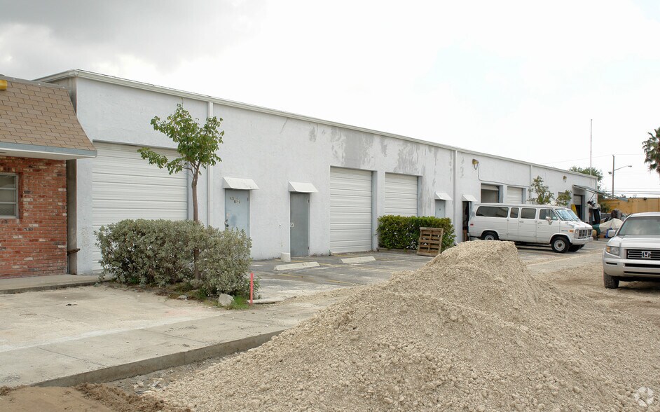 Primary Photo Of 825 NE 42nd St, Deerfield Beach Warehouse For Lease