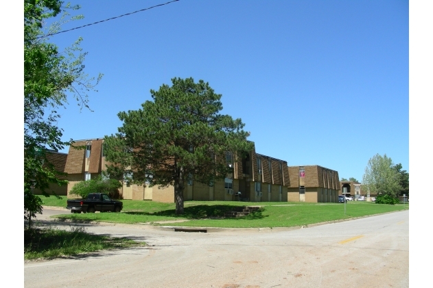 Primary Photo Of 1726 Leona Mitchell Blvd, Enid Apartments For Sale