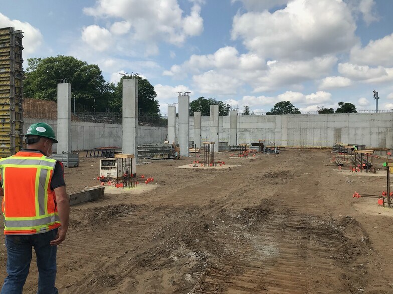 More Photos Of 2807 Arthur Kill Rd, Staten Island Warehouse For Sale