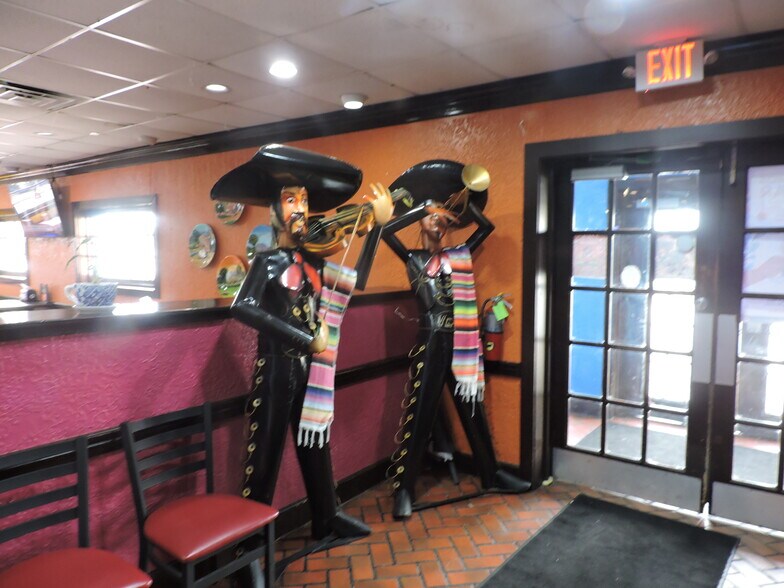 More Photos Of 2828 Southmore Ave, Pasadena Restaurant For Lease