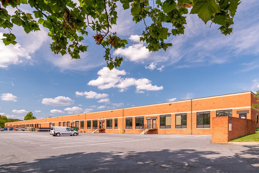 More Photos Of 2520 Lord Baltimore Dr, Windsor Mill Research And Development For Lease