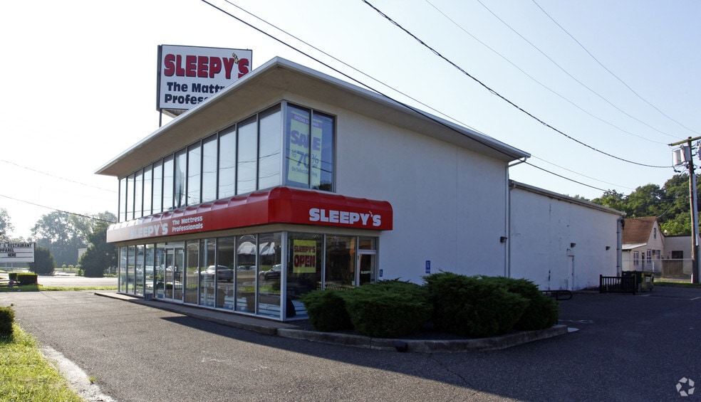 More Photos Of 482 Rt-38, Maple Shade Township Freestanding For Sale