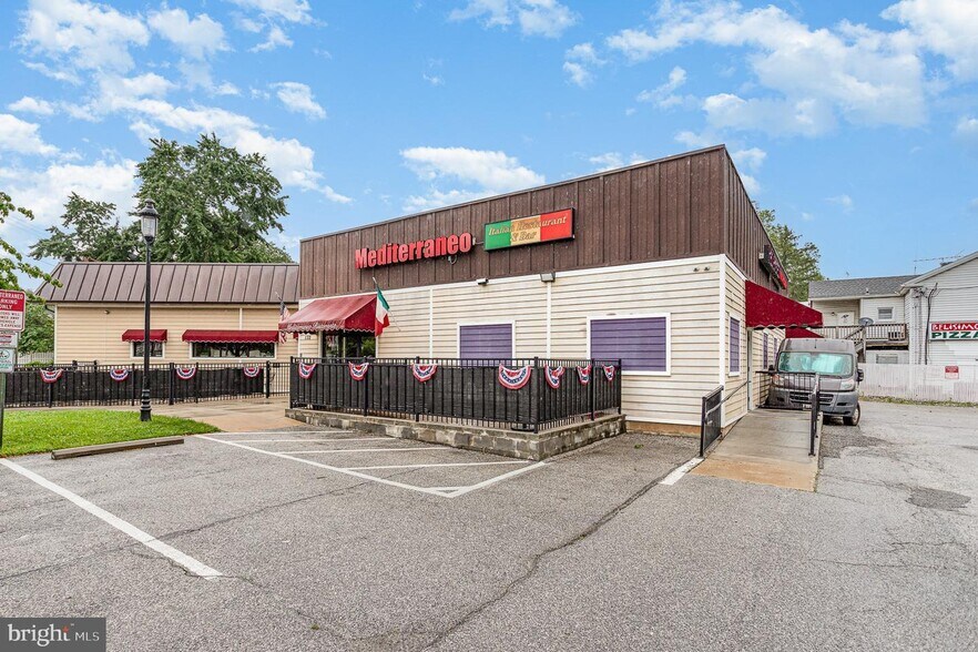 More Photos Of 132 W Main St, Westminster Restaurant For Sale