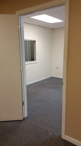 More Photos Of 10207-10235 General Dr, Orlando Warehouse For Lease