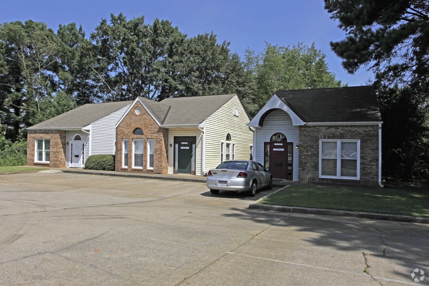 More Photos Of 4230-4244 McFarland Blvd, Northport Office For Lease