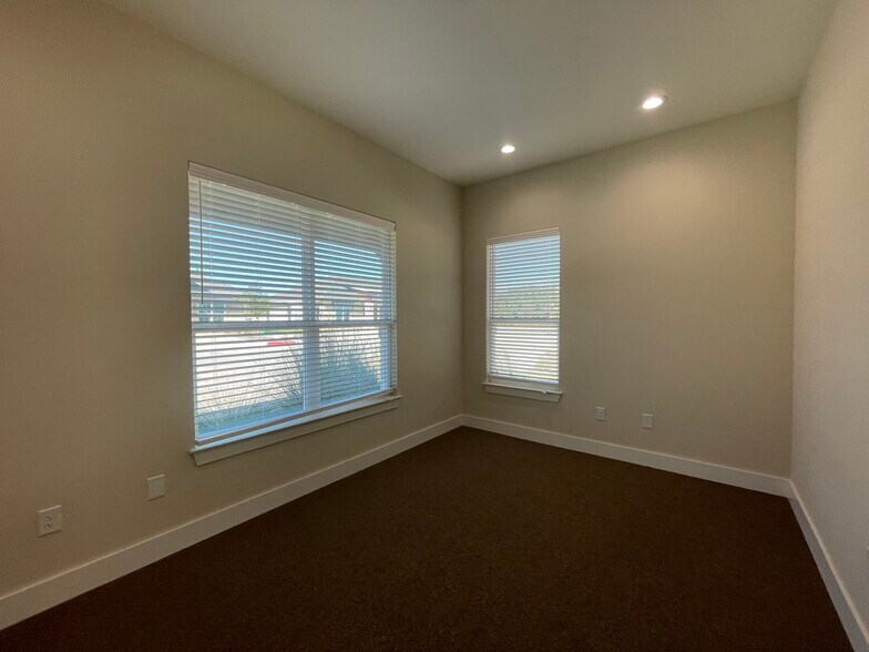 More Photos Of 2951 FM 1460, Georgetown Office For Sale