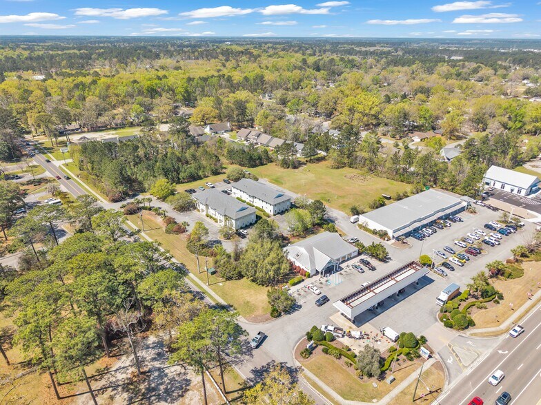 More Photos Of 100 Timber Trail Rd, Richmond Hill Office For Sale