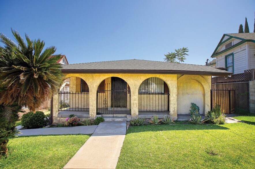More Photos Of 1612 Pennsylvania Ave, Los Angeles Multifamily For Sale