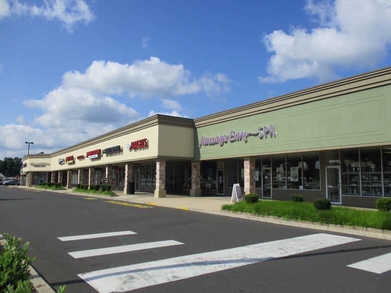 More Photos Of 466-510 2nd Street Pike, Southampton Freestanding For Lease