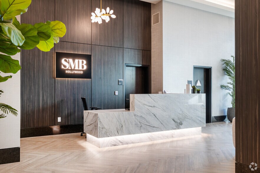 More Photos Of 6933 Santa Monica Blvd, Los Angeles Apartments For Lease