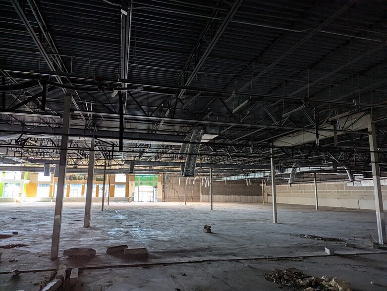 More Photos Of 1154 Lawrenceville Hwy, Lawrenceville Unknown For Lease