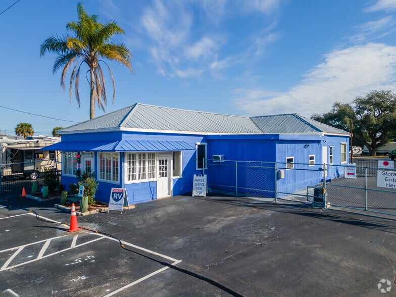 More Photos Of 2660 N Us Highway 1, Fort Pierce Auto Dealership For Sale