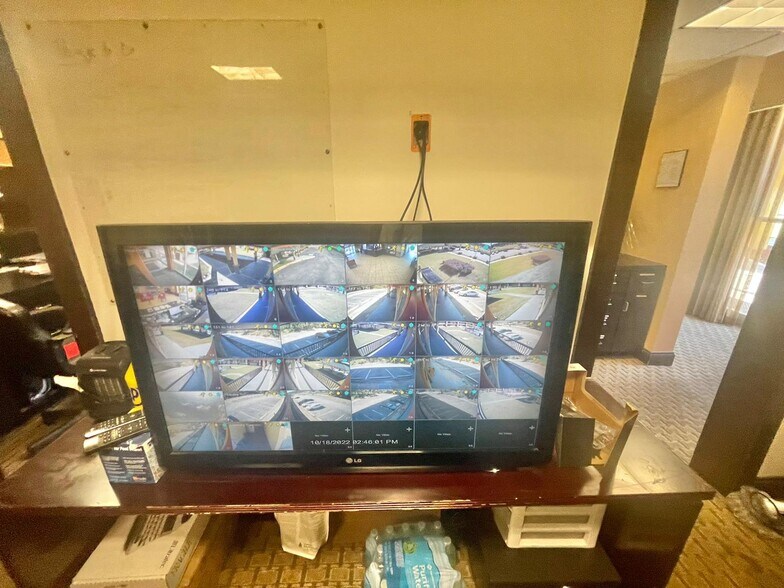 More Photos Of 1700 US-280, Phenix City Hotel For Sale