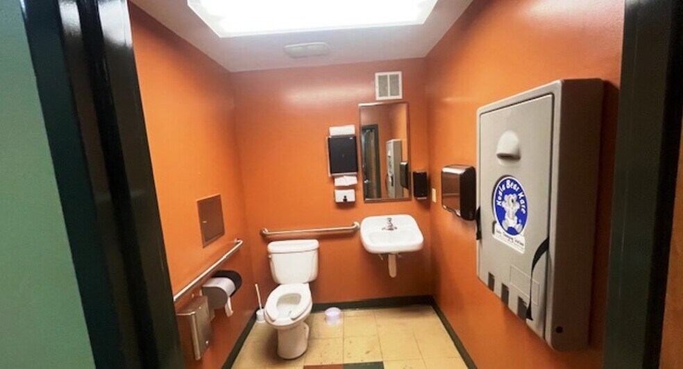 More Photos Of 1100 Salem Ave, Dayton Medical For Sale