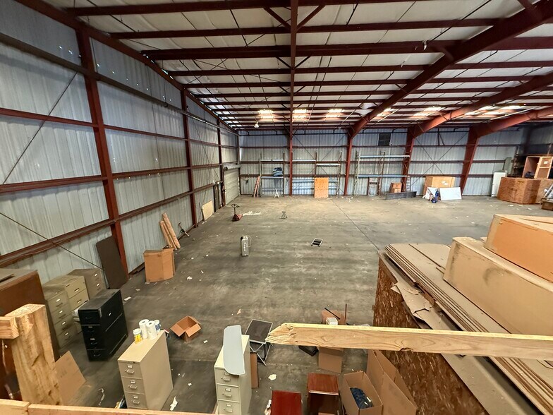More Photos Of 627 Anchors St NW, Fort Walton Beach Warehouse For Sale