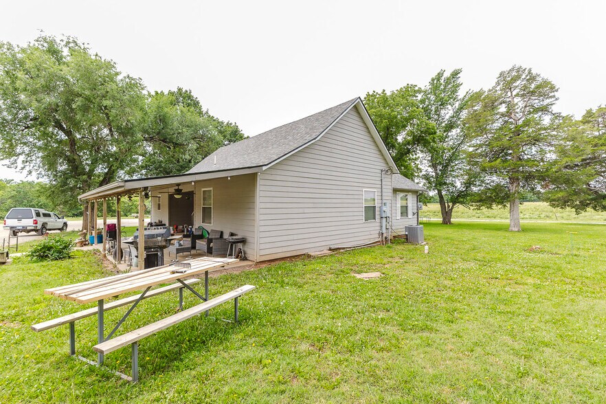 More Photos Of 1663 Georgia Rd, Humboldt Specialty For Sale