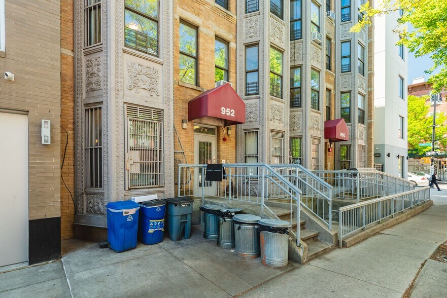 More Photos Of 950-952 Bergen St, Brooklyn Apartments For Sale