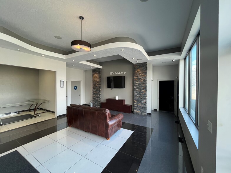 More Photos Of 1695 N State St, Provo Freestanding For Lease