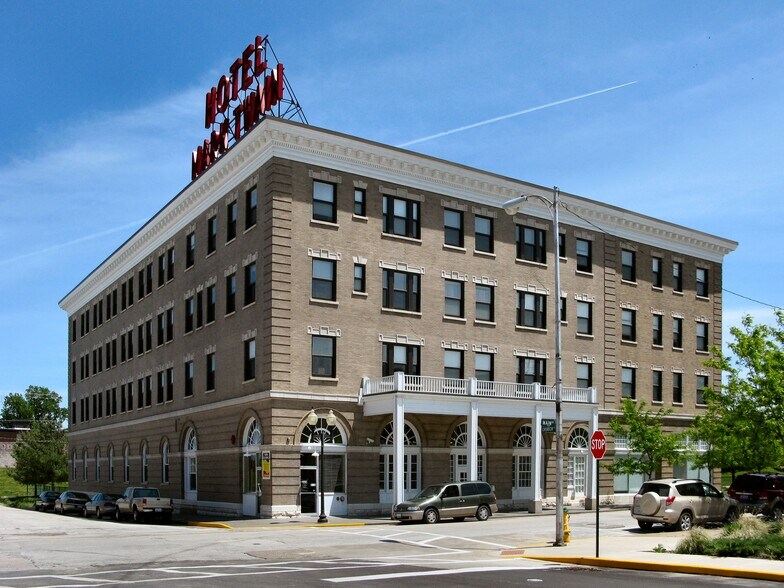 More Photos Of 200 S Main St, Hannibal Apartments For Sale