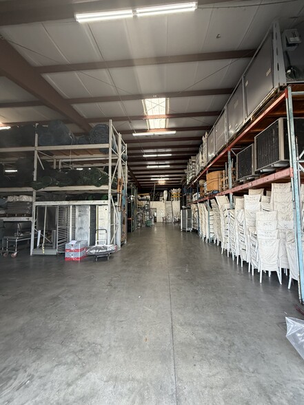 More Photos Of 12090 Metro Pky, Fort Myers Warehouse For Sale