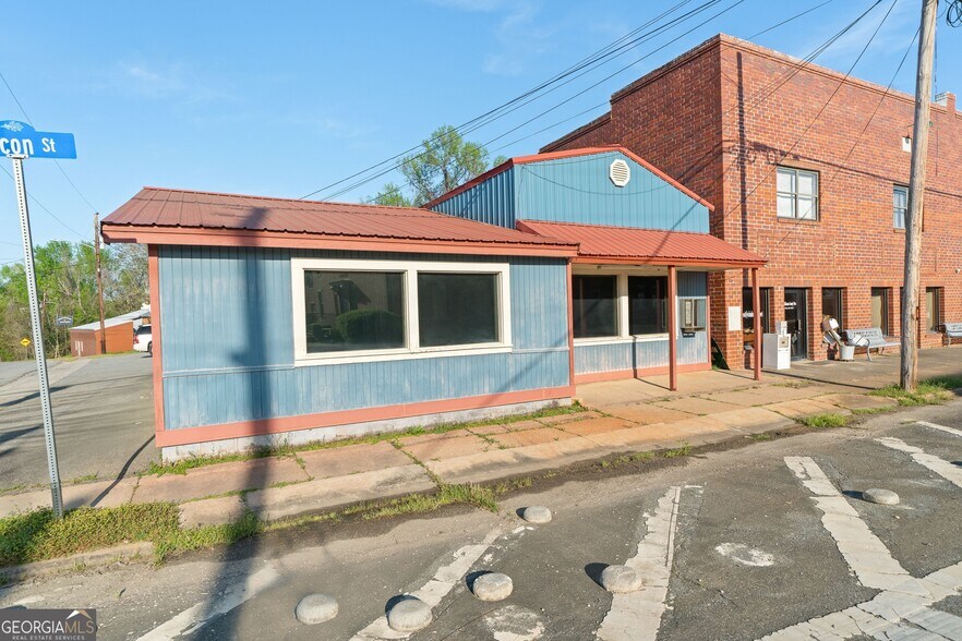 More Photos Of 101 Main st, Irwinton Restaurant For Sale