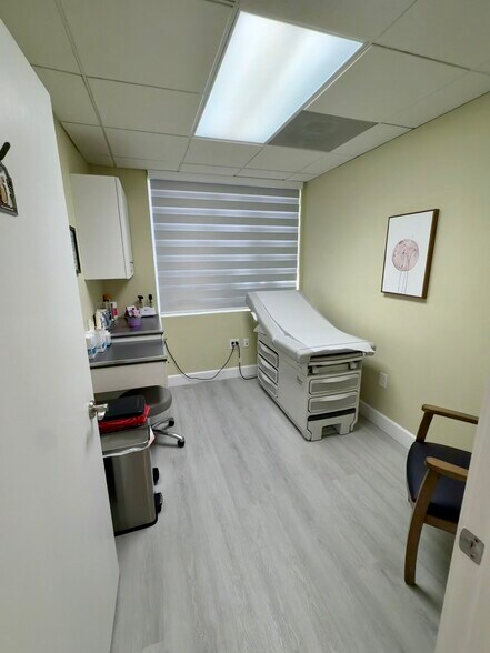 More Photos Of 7765 SW 87th Ave, Miami Medical For Sale
