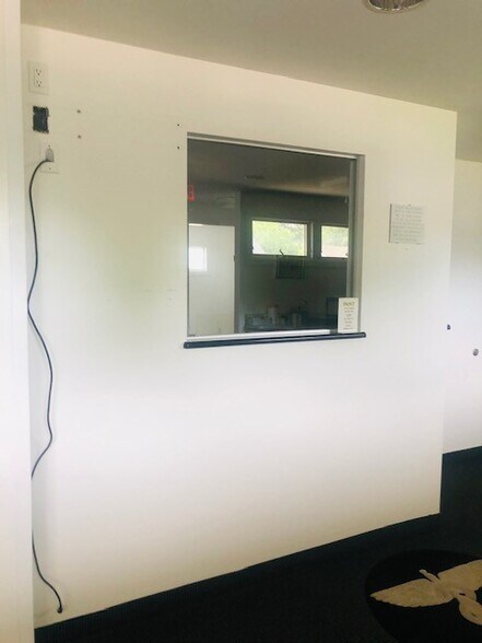 More Photos Of 111 Carleton Ave, Islip Terrace Medical For Lease