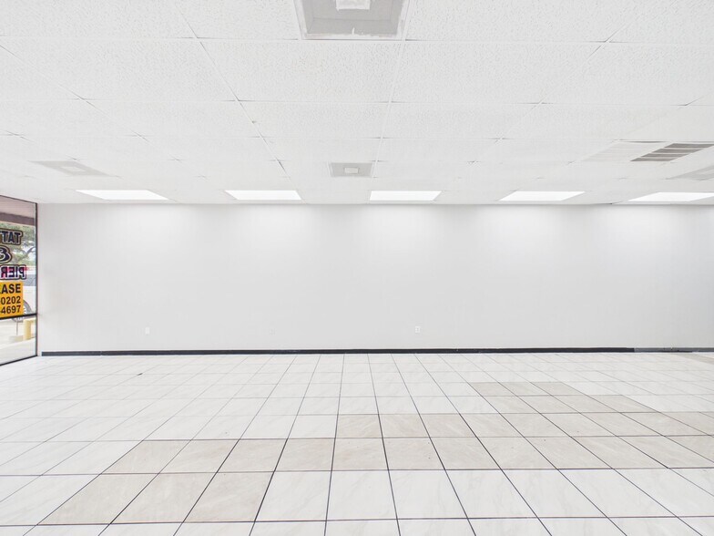 More Photos Of 17602 W Little York Rd, Houston General Retail For Lease
