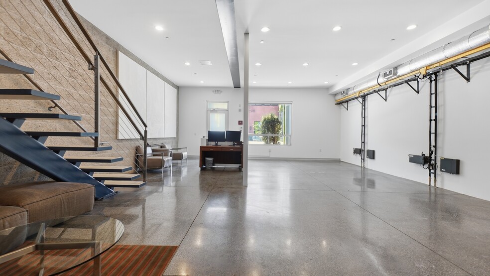 More Photos Of 123-127 Lomita St, El Segundo Loft Creative Space For Sale