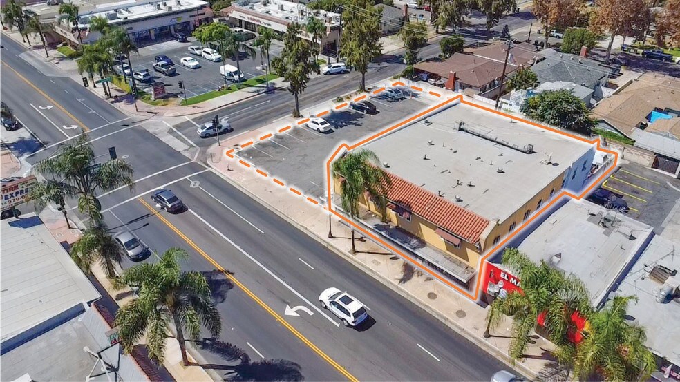 More Photos Of 2064 S Main St, Santa Ana General Retail For Sale