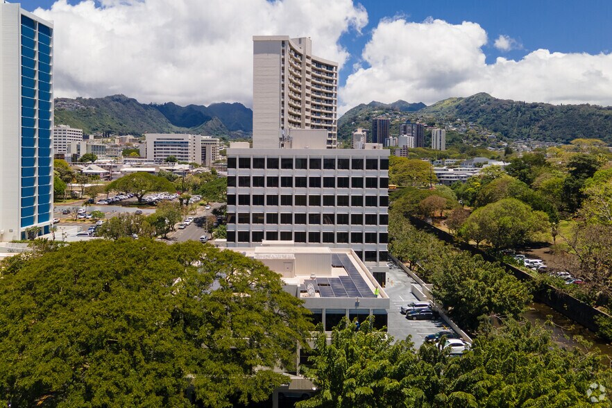 More Photos Of 200 N Vineyard Blvd, Honolulu Office For Lease