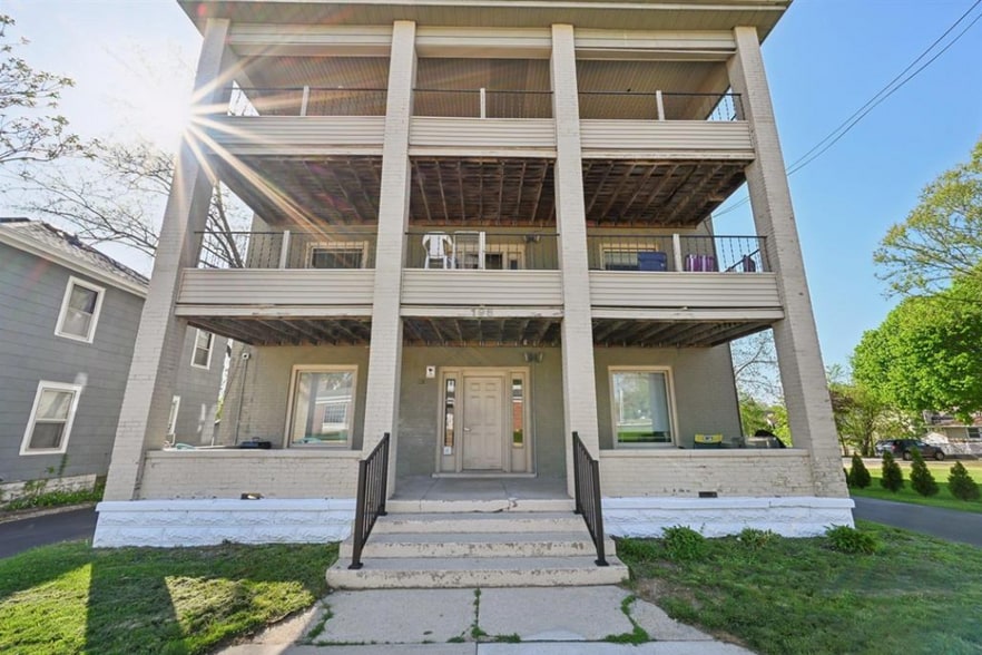 More Photos Of 108 N Main St, Edgerton Apartments For Sale