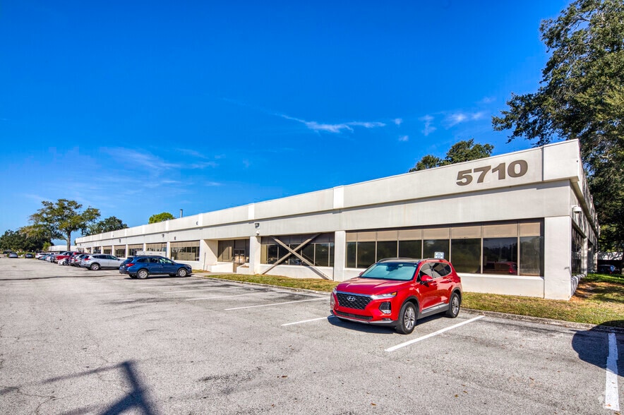 More Photos Of 5710 Hoover Blvd, Tampa Light Distribution For Sale