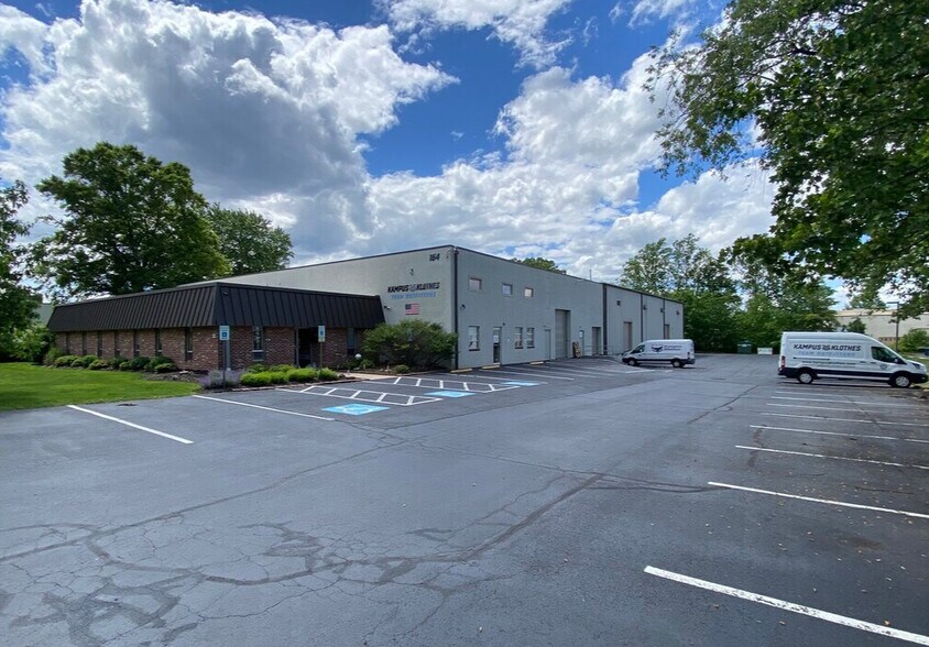 More Photos Of 164 Railroad Dr, Warminster Warehouse For Lease