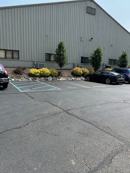 More Photos Of 170 Kinnelon Rd, Kinnelon Office Residential For Sale