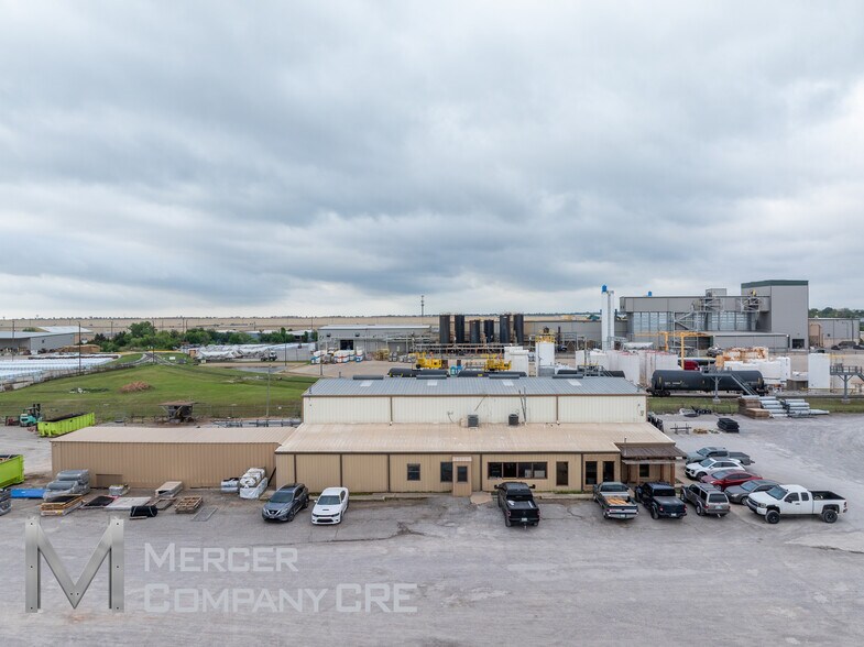 More Photos Of 3116 S Council Rd, Oklahoma City Manufacturing For Lease